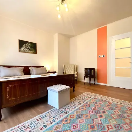 180-degree & Forest View Apartment *