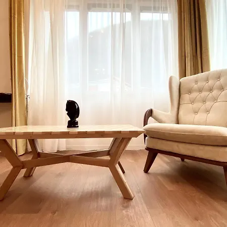 180-degree & Forest View Apartment Brasov