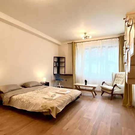 180-degree & Forest View Apartment