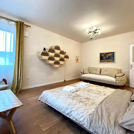 180-degree & Forest View *
